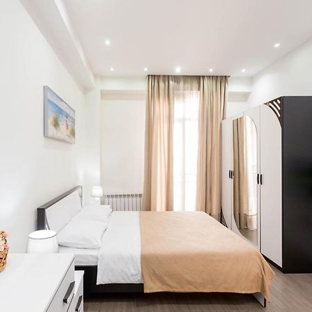 Apartment In The City Center Lll Tbilisi Eksteriør billede