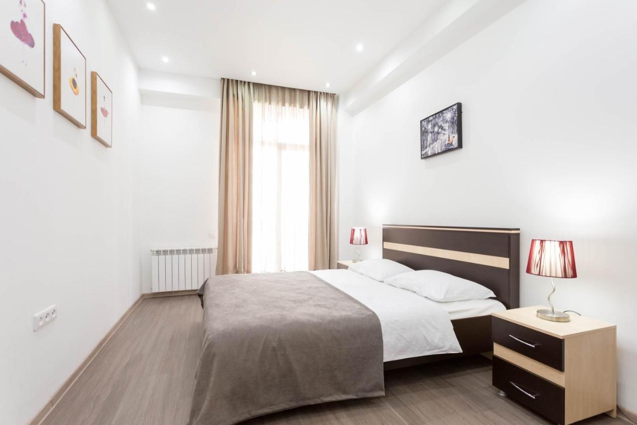 Apartment In The City Center Lll Tbilisi Eksteriør billede